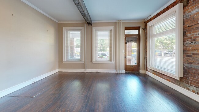 658 W Walnut St, Lancaster, PA 17603 - photo 2