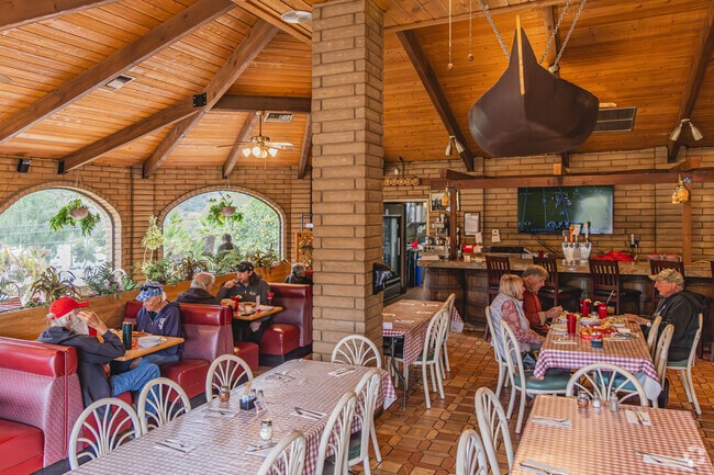 Bongiovanni's Italian serves up Italian Classics to loyal patrons in Blossom Valley.