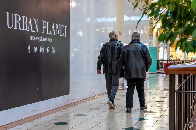 Stroll through Willow Grove Mall, just minutes from Upper Moreland, and explore its many shops and eateries.