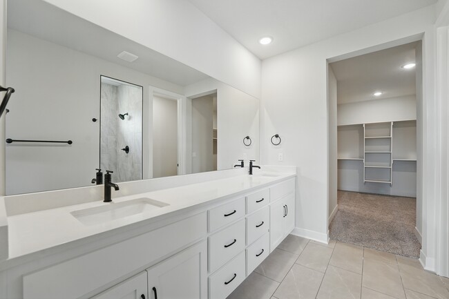 1804 Halls Creek Dr unit 36842031, Raymore, MO 64083 - photo 7