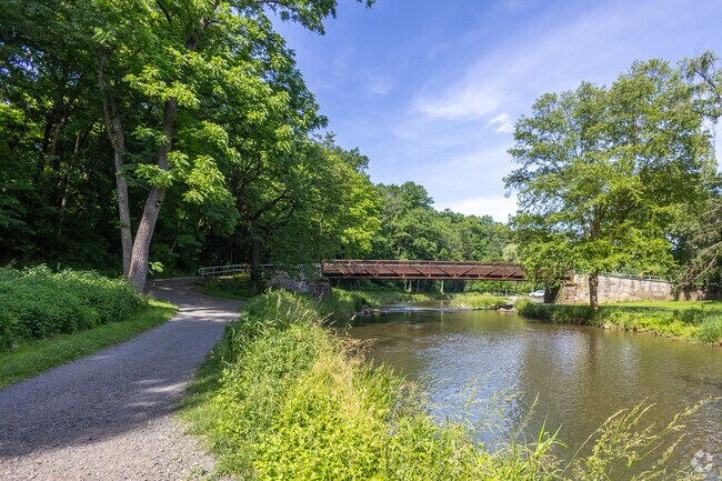 The Lehigh Parkway is the largest park near The West Park Historic District.