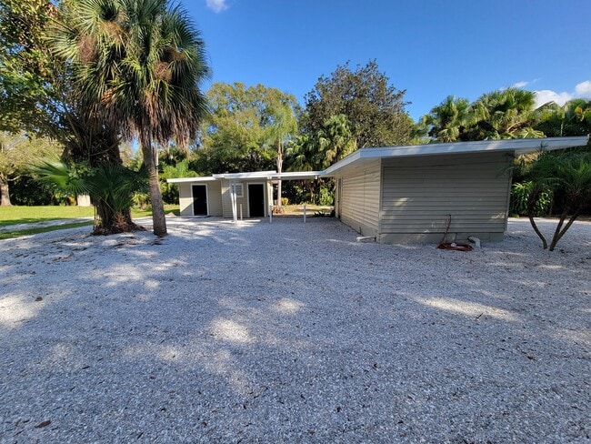 6150 61st St, Vero Beach, FL 32967 - photo 5