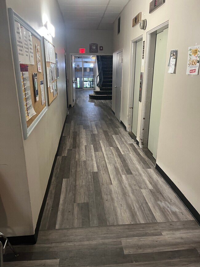 Windsor Manor, Wheeling, WV 26003 - photo 6