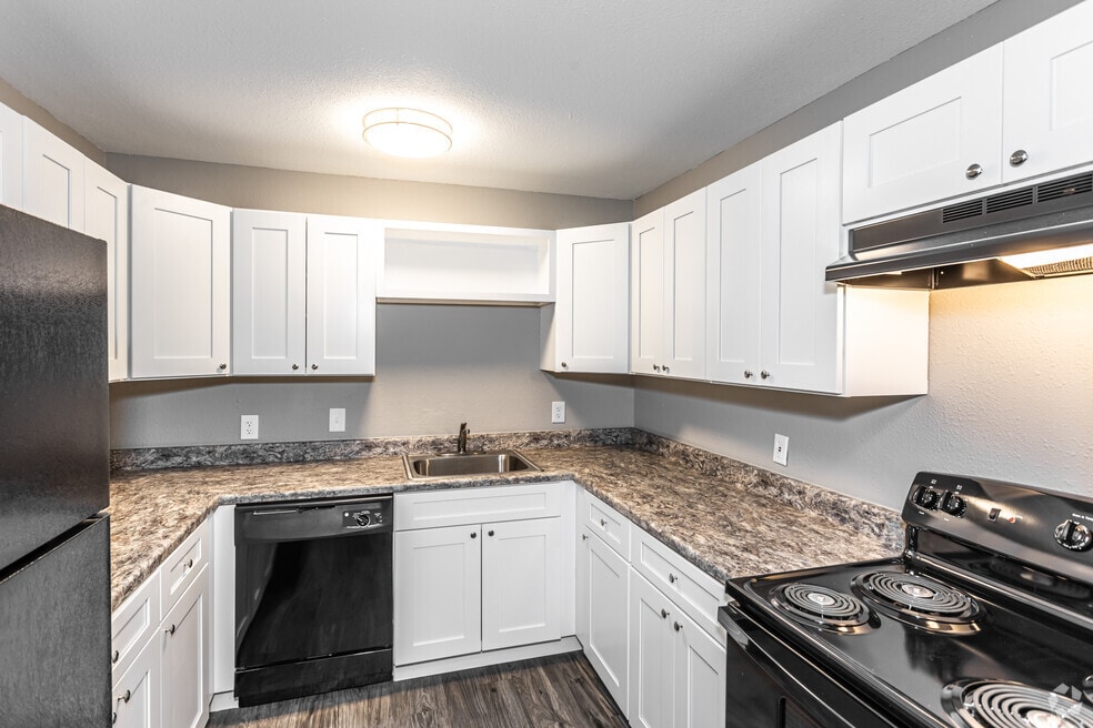 Village 1 / Hawk's Landing, Lawrence, KS 66046 - photo 1