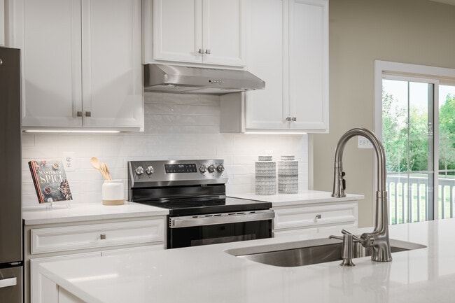 998 Sheaffer Rd unit 38582186, Elizabethtown, PA 17022 - photo 5