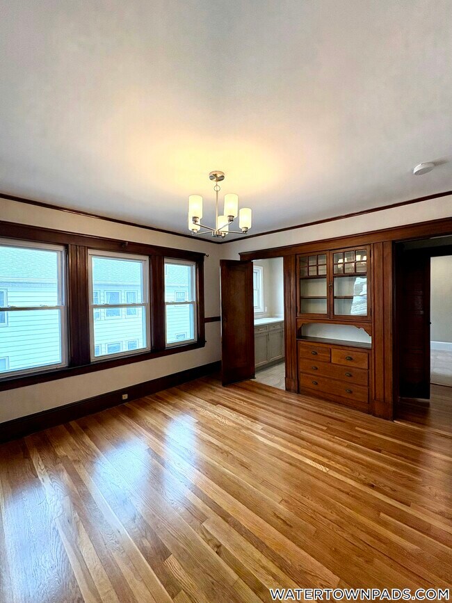 9 Edgecliff Rd unit 2, Watertown, MA 02472 - photo 6