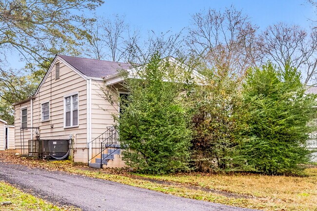 158 24th St, Bessemer, AL 35023 - photo 2