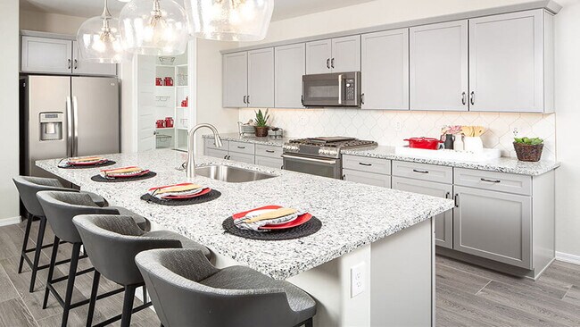 17700 W Star Point Dr unit 36462677, Goodyear, AZ 85338 - photo 6