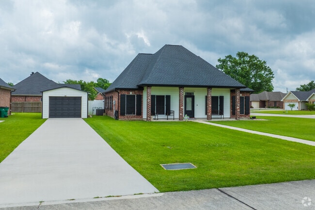 Bayou Blue has a handful of newly constructed homes, the majority of which providing a driveway and garage.