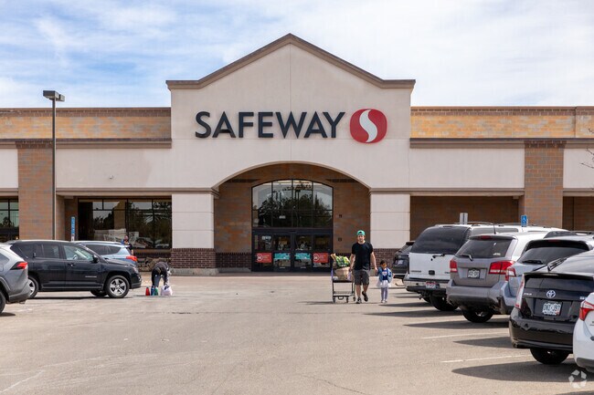 Rocky Ridge residents can run to the local Safeway for their grocery needs.