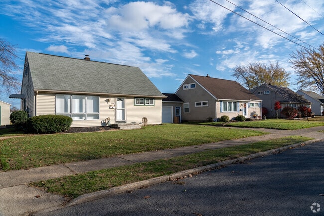 In the Reedurban neighborhoods, you can find many bungalow-style homes.