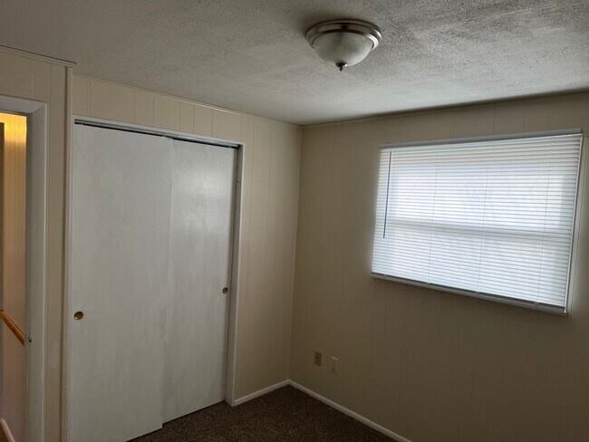 11328 Rio Vista Ave, Leo, IN 46765 - photo 7