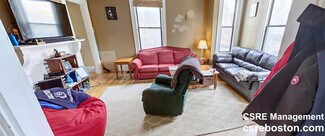 12 Saunders St, Boston, MA 02134
