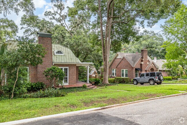 Lake Ella offers residents cozy brick style homes close to nature.
