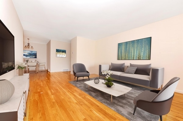 Wedgewood Gardens, Eatontown, NJ 07724 - photo 2