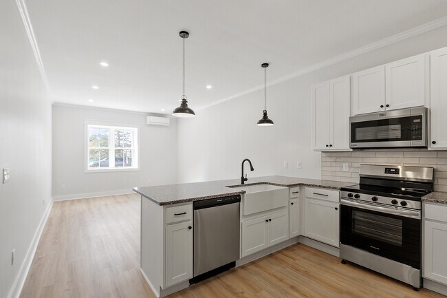 843 Main St, Clinton, MA 01510 - photo 4