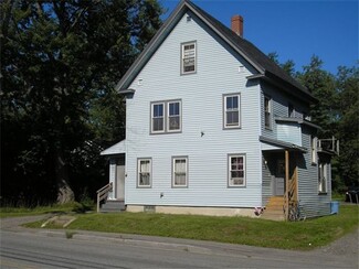 88 Park St Unit 2, Orono, ME 04473