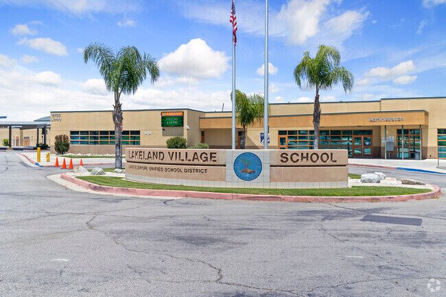 Lakeland Village School serves students from kindergarten through 8th grade, and has experienced and caring staff for its students.