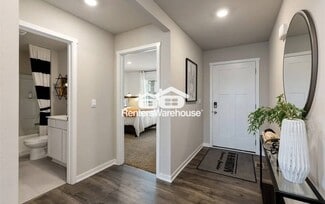 2656 SE Fox Valley Dr, West Des Moines, IA 50265