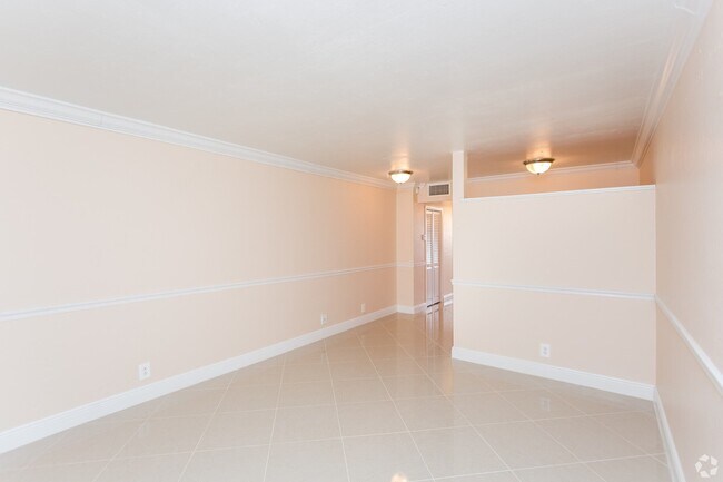 Park Hill Hollywood Apartments, Hollywood, FL 33021 - photo 6