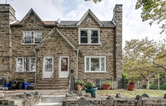 3273 Teesdale St unit 2, Philadelphia, PA 19136 - photo 2