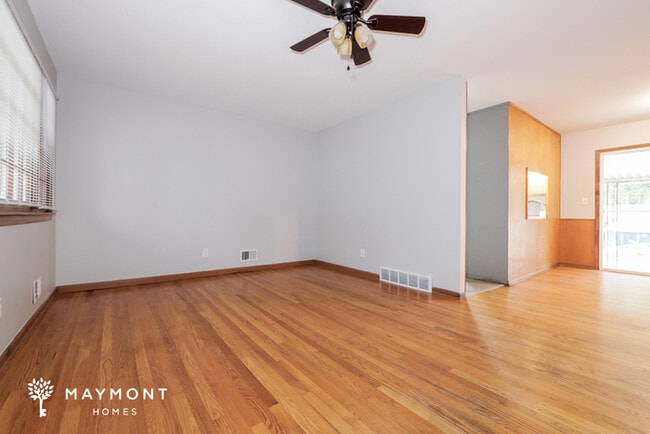 4201 S Delaware Ave, Independence, MO 64055 - photo 6