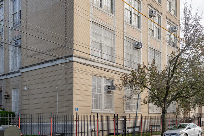 PS 29Q is also known as the Conrad Poppenhusen School.