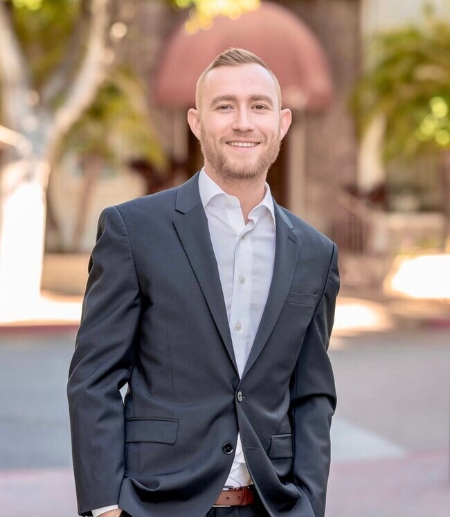 Agent Photo