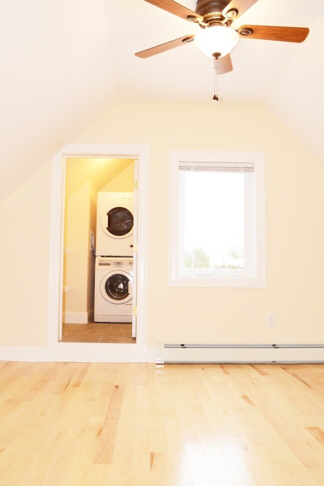 66 Murray St unit 3, Burlington, VT 05401 - photo 2