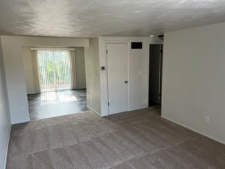 59 Soltis Dr, Irwin, PA 15642
