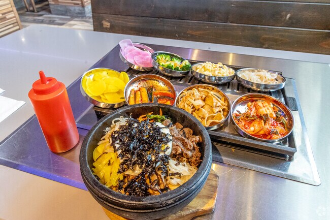 Delicious meals await Positano resitents at the Seoul Jung restaurant with Korean BBQ options.