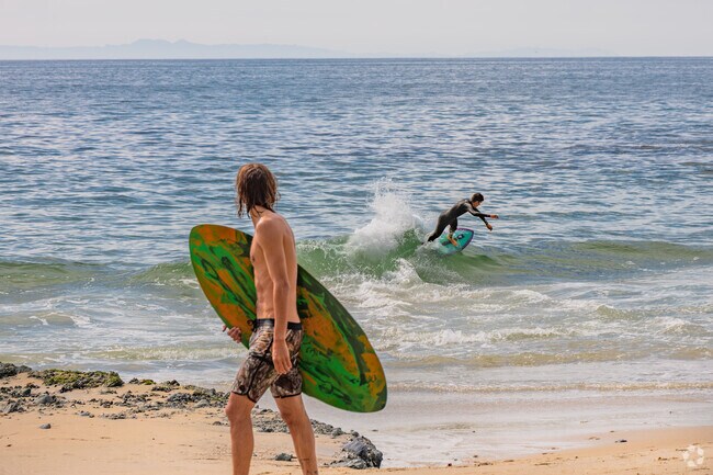 The beaches along Monarch Beach offer pristine sandy shores and ideal conditions for surfing or skimboarding.