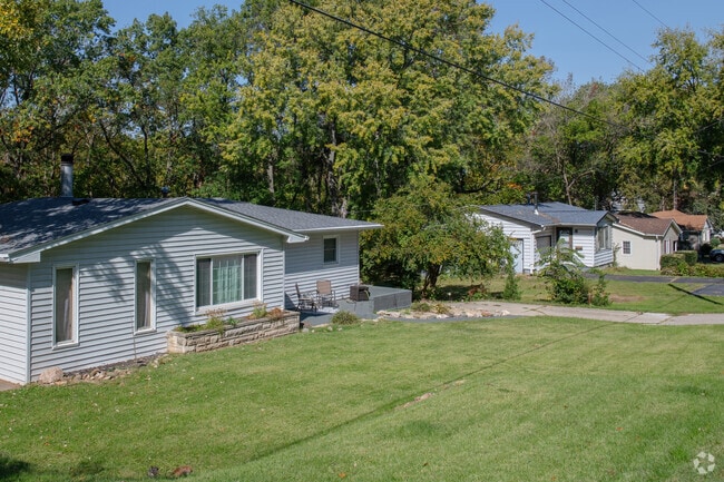 Inland homes like these ranches are a comfortable part of the Bayview neighborhood ethos.
