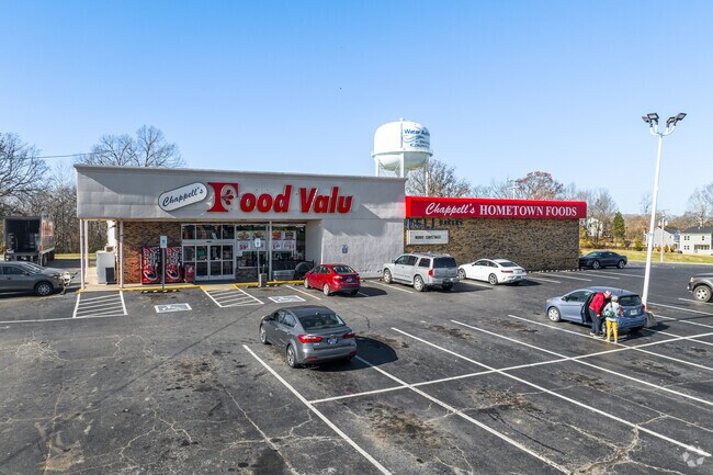 Chappell's Hometown Food offers White Bluff as a fresh food grocery option.