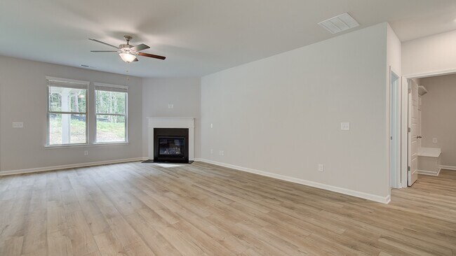 141 Compass Rd, Hampton, GA 30228 - photo 4