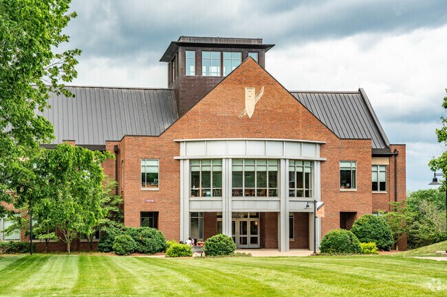 Ensworth School serves students in the Harpeth Valley Park community.