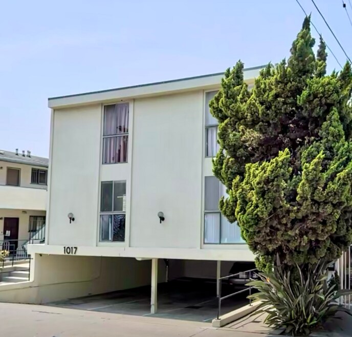 1017 S Bedford St unit 2, Los Angeles, CA 90035 - photo 1