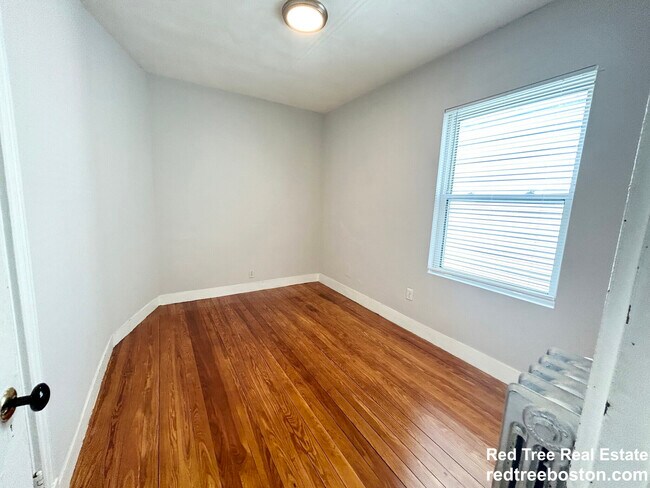 18 Eastman St unit 2, Dorchester, MA 02125 - photo 6