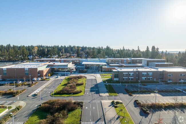Aerial view of Lake Washington High School.