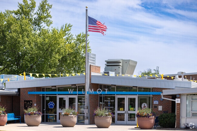 Wilmot Elementary School is a public school located in Deerfield, Illinois serving students K-5.