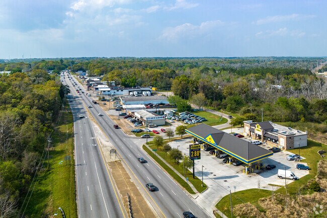 Local shops along Moffett Rd. in Pine Grove, Mobile, AL.