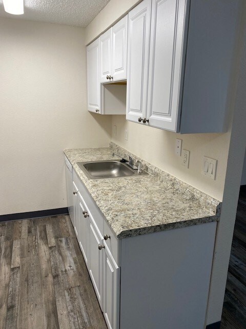 Oak View Village, Beaverton, OR 97005 - photo 7