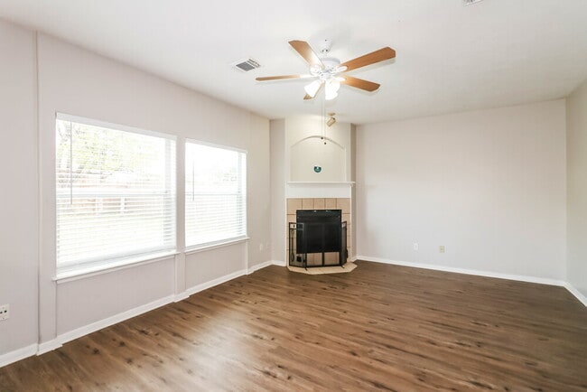 12230 Heritage Grove Dr, Houston, TX 77066 - photo 5