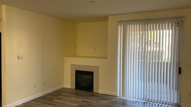 24909 Madison Ave unit 1212, Murrieta, CA 92562 - photo 7