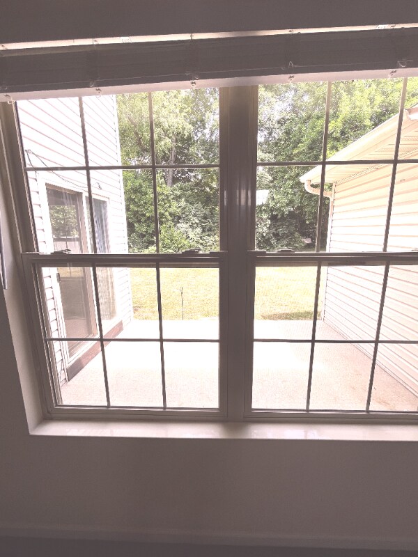 1208 E Jeffery Dr, Mahomet, IL 61853 - photo 4