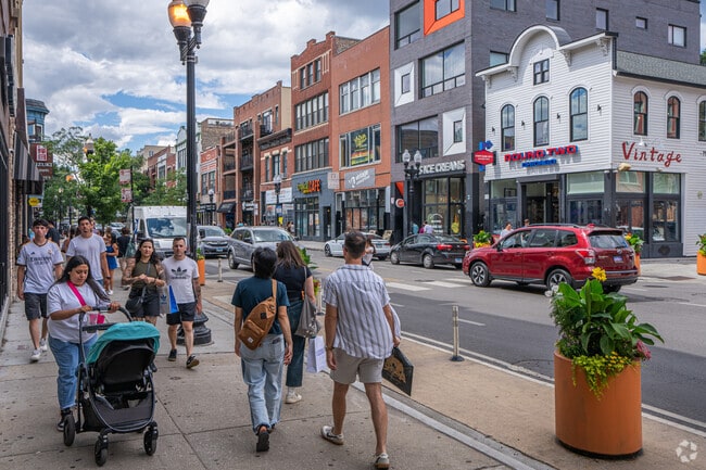 There are a variety of local businesses throughout Wicker Park.