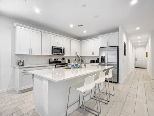 11343 S 50th Ave, Phoenix, AZ 85339 - photo 4