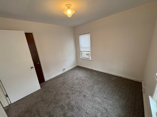 804 College Ave, Goshen, IN 46526 - photo 4