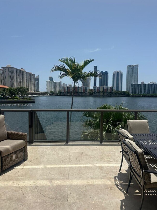 4000 NE 168th St Unit 110A, Miami, FL 33160