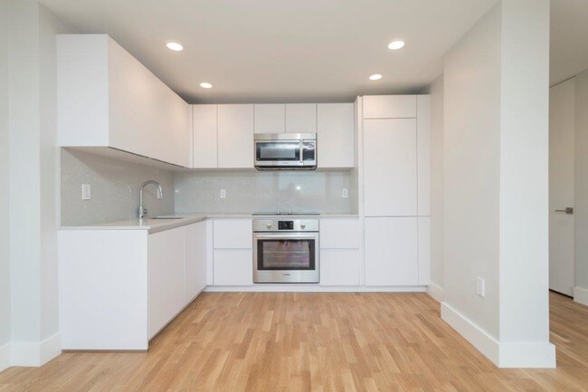 336 Harvard St unit 6, Cambridge, MA 02139 - photo 2